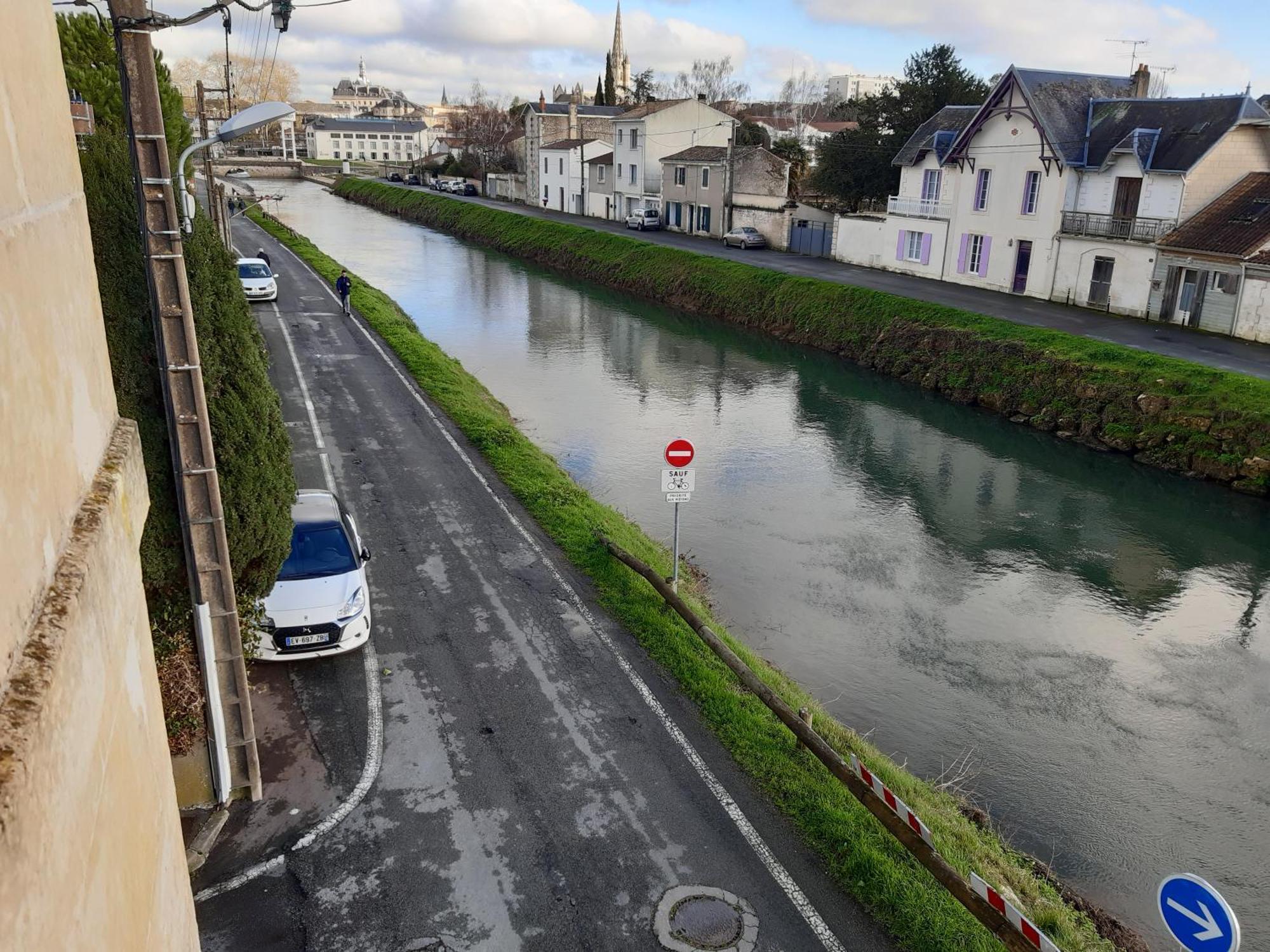 Niort Au Bord De L'Eau 3 Apartment Bagian luar foto