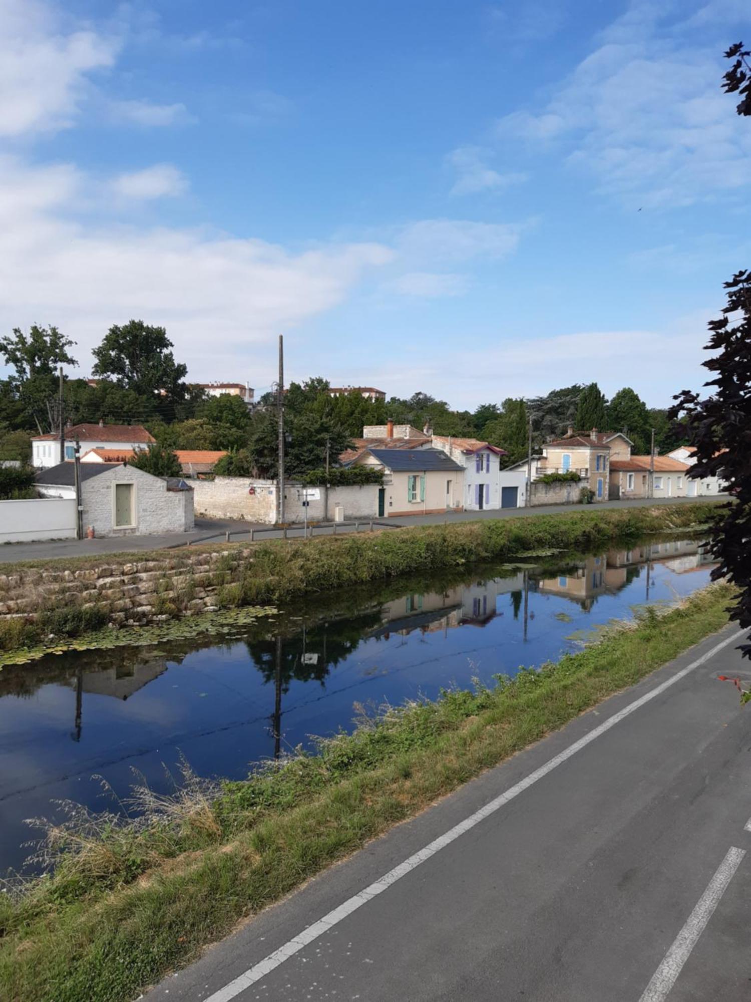 Niort Au Bord De L'Eau 3 Apartment Bagian luar foto
